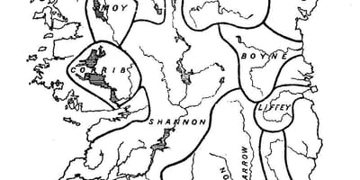 Bản đồ trắng của ireland với con sông và núi non